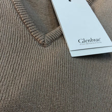 Load image into Gallery viewer, Ladies Glenbrae V neck Lambswool sweater

