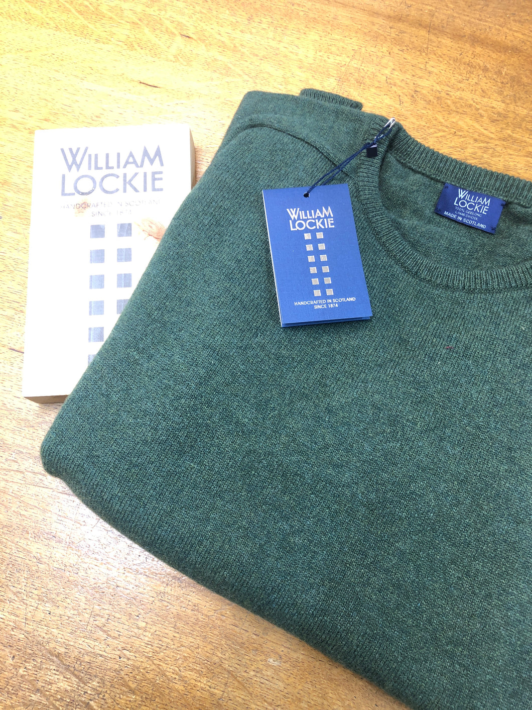 William Lockie Gents Leven Crew 100% pure Geelong Lambswool