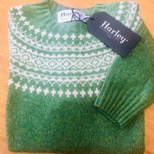 Load image into Gallery viewer, Harley of Scotland mens pure new wool FairIsle
