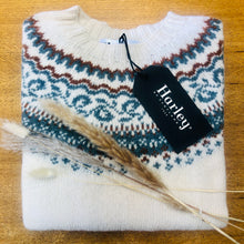 Load image into Gallery viewer, Harley of Scotland 100% pure new wool FairIsle
