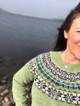 Load image into Gallery viewer, Harley of Scotland ladies 100% pure new wool FairIsle Cardigan
