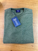 Load image into Gallery viewer, William Lockie leven crew lambswool in landscape green
