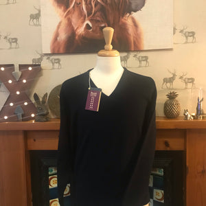 William Lockie lambswool V neck in Navy