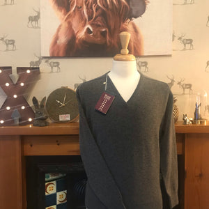 William Lockie lambswool V neck in Vole