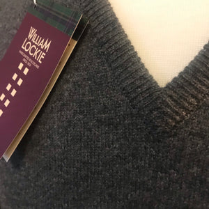 William Lockie lambswool V neck in Vole